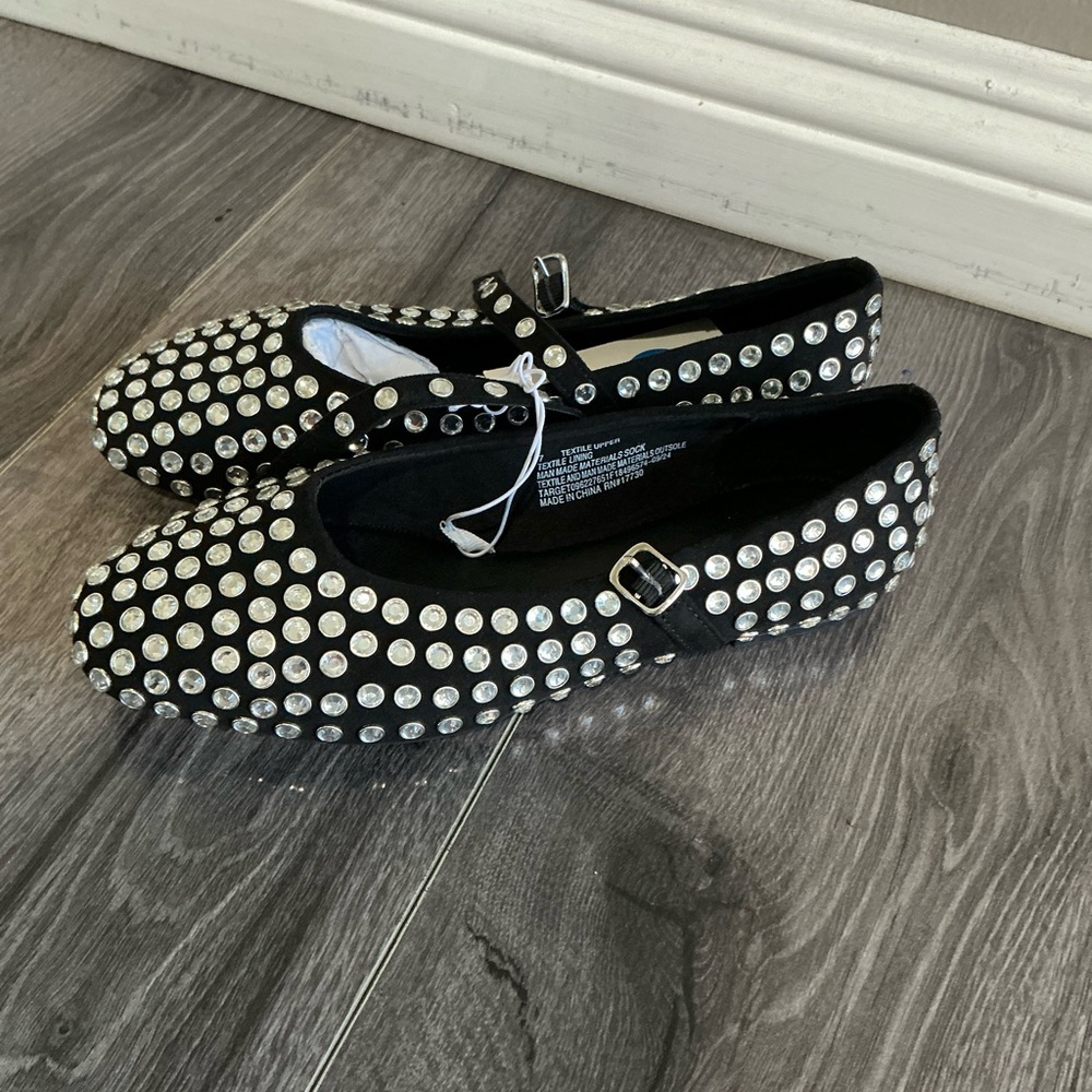 Women’s  Issa Rhinestone Ballet Flat. - Picture 11 of 16